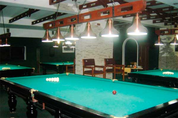 chernivtsi-biliardnyi-klub-visim