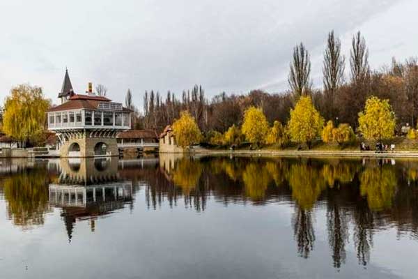 chernivtsi-park-zhovtnevyi